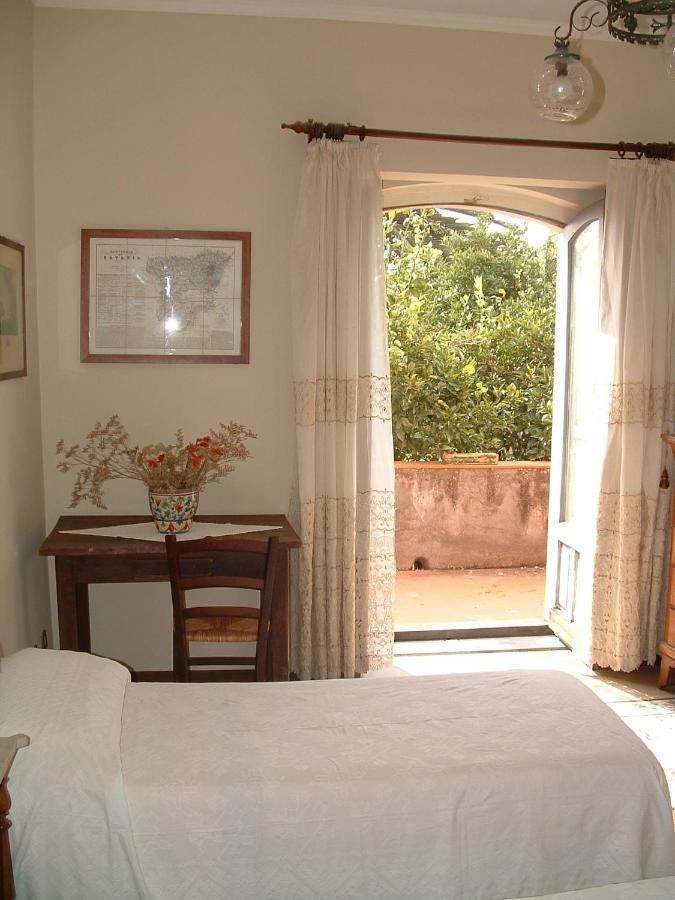 B&B Valle Allegra Гравина-ди-Катания Номер фото